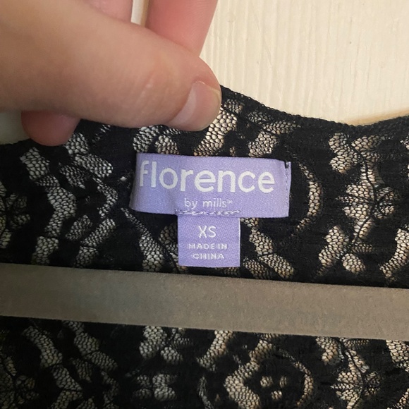 Blouse - Picture 2 of 4